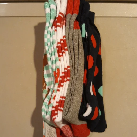 4 New Pairs Cat & Jack Girls Kids Crew Sock - Picture 3 of 5